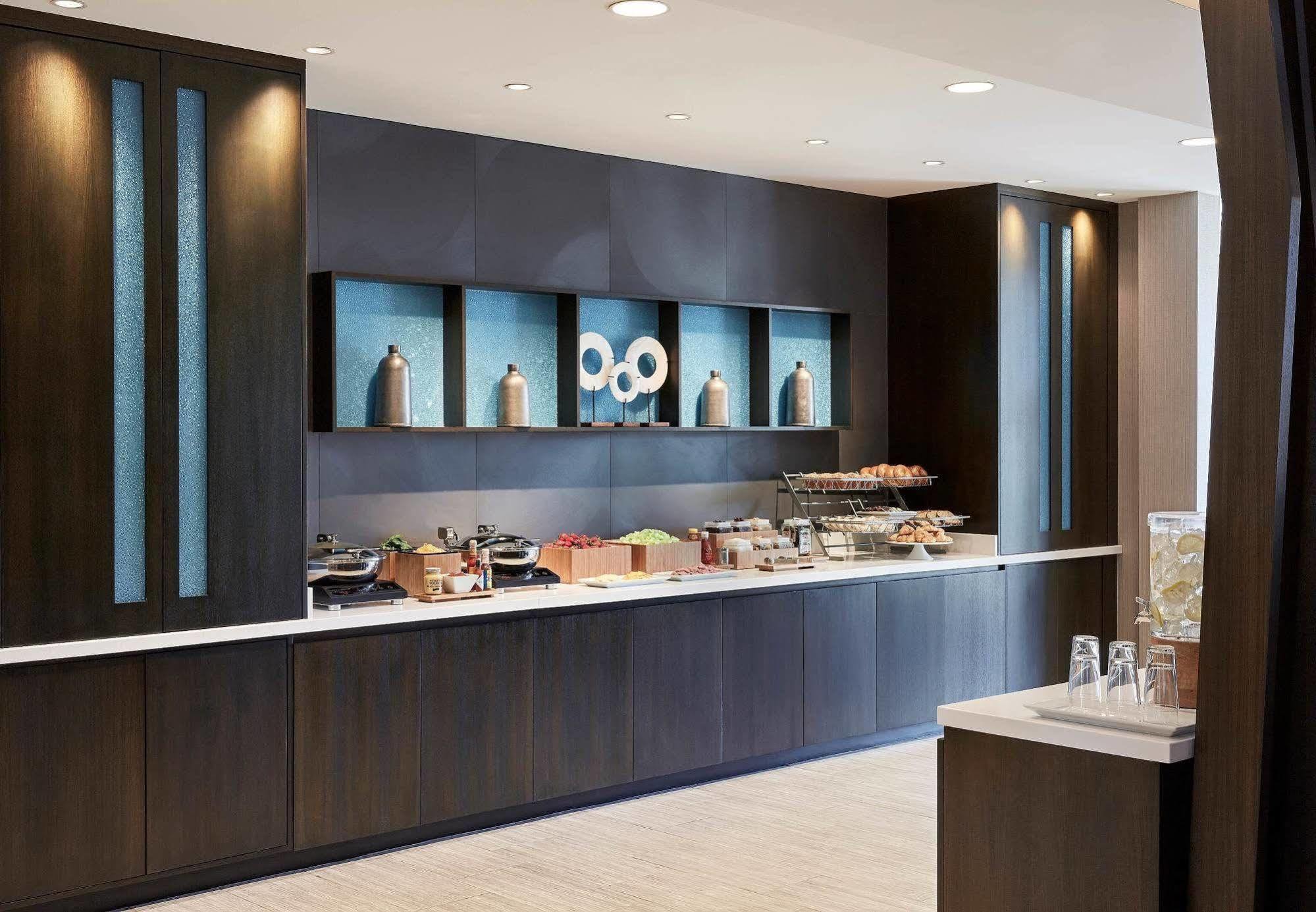 Springhill Suites By Marriott Coralville Ngoại thất bức ảnh